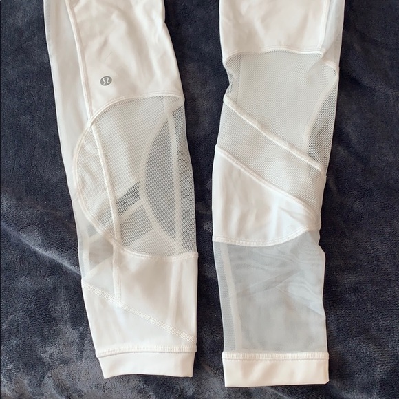 Lululemon clear the court tight 28” - Picture 5 of 7